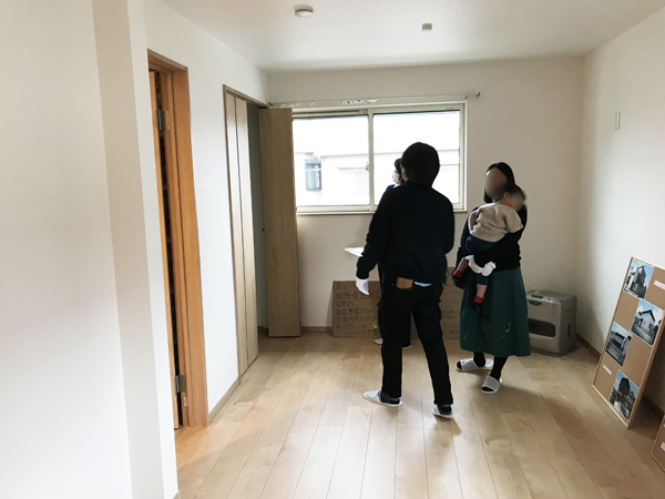 11月26日 枚方市 適材適所の収納で家事楽収納上手な家 完成見学会の様子