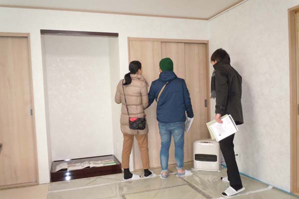 1月21日 枚方市 笑顔で暮らせる二世帯住宅<br />
完成見学会と相談会の様子