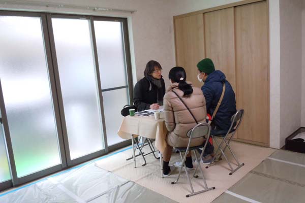 1月21日 枚方市 笑顔で暮らせる二世帯住宅<br />
完成見学会と相談会の様子