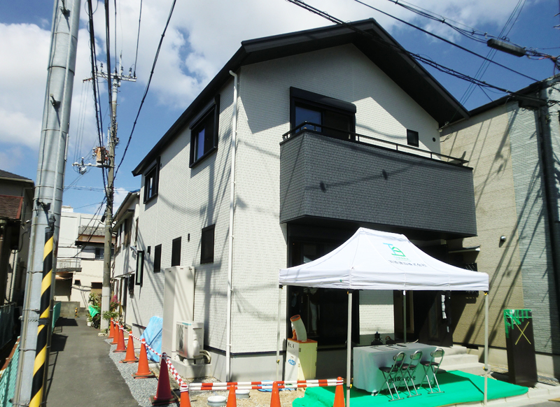 枚方市 ゼロエネルギー住宅(ZEH)完成見学会の様子