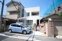工夫が詰め込まれたバリアフリーの二世帯住宅に建て替え　大阪市　Ｙ様邸