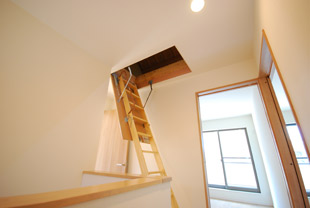 小屋裏